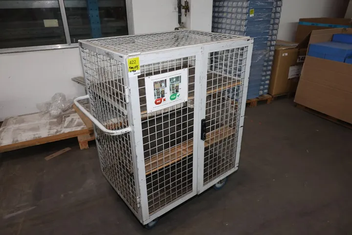 1 x Transportwagen Maße: 100 x 75 x 140 cm